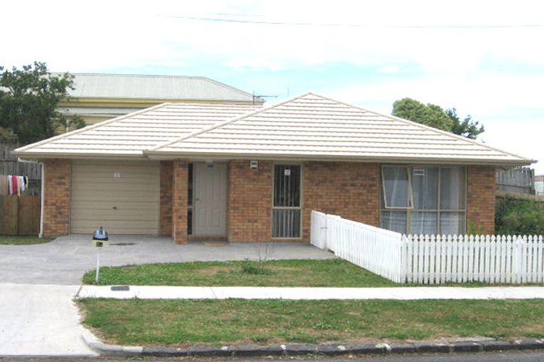Photo of property in 2 Lambeth Road, Mount Eden, Auckland, 1041