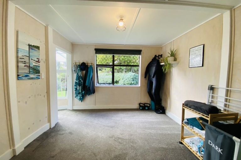 Photo of property in 18 Violet Street, Riverton/aparima, Riverton, 9822
