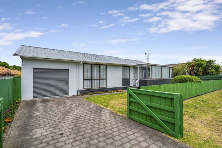 Photo of property in 6a Doncaster Drive, Papamoa Beach, Papamoa, 3118