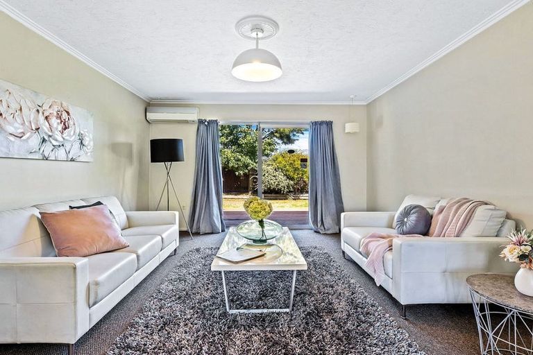 Photo of property in 1/1a Brentwood Street, Parklands, Christchurch, 8083