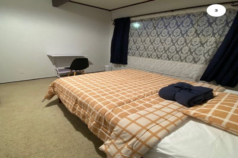 Photo of property in 15 Tangelo Place, Bucklands Beach, Auckland, 2012