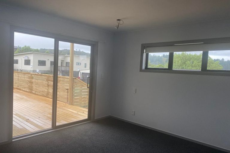 Photo of property in 34c Speargrass Grove, Timberlea, Upper Hutt, 5018