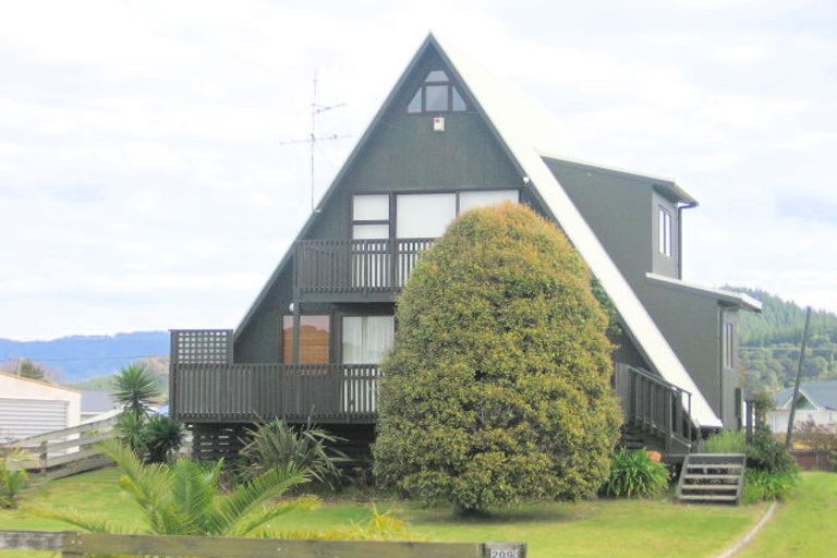 Photo of property in 209 Beverley Terrace, Whangamata, 3620