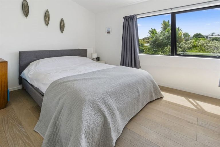 Photo of property in 11 Becroft Drive, Forrest Hill, Auckland, 0620
