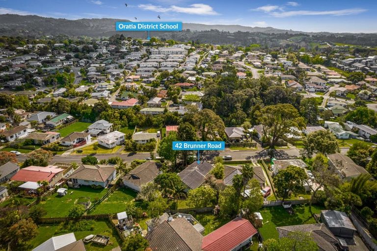 Photo of property in 42 Brunner Road, Glen Eden, Auckland, 0602