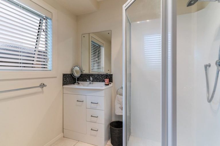 Photo of property in 46 Charles Street, Carterton, 5713