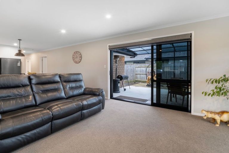 Photo of property in 17 Monarch Drive, Ashhurst, 4810