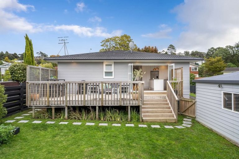 Photo of property in 19 Betsland Crescent, Hillcrest, Auckland, 0627