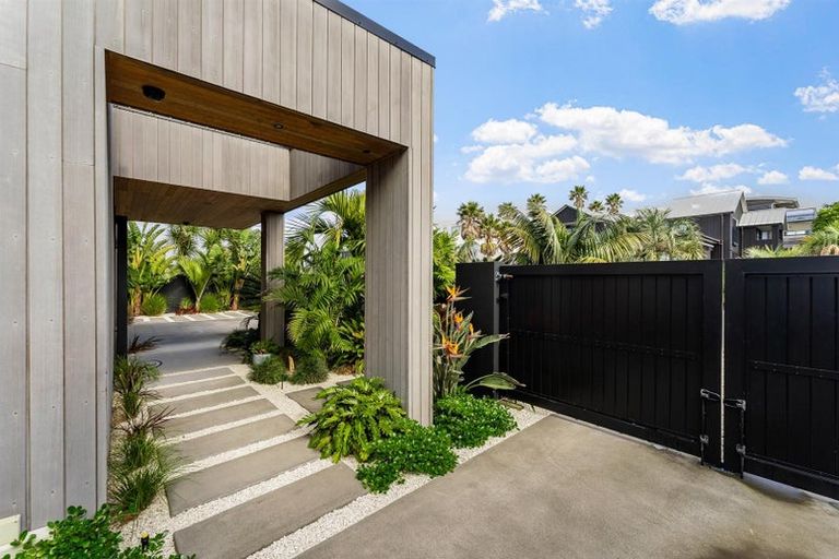 Photo of property in 8 Lagoon Way, Omaha, 0986