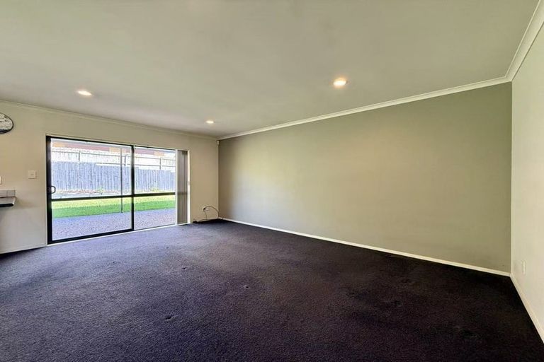 Photo of property in 5 Pittville Place, Henderson, Auckland, 0612