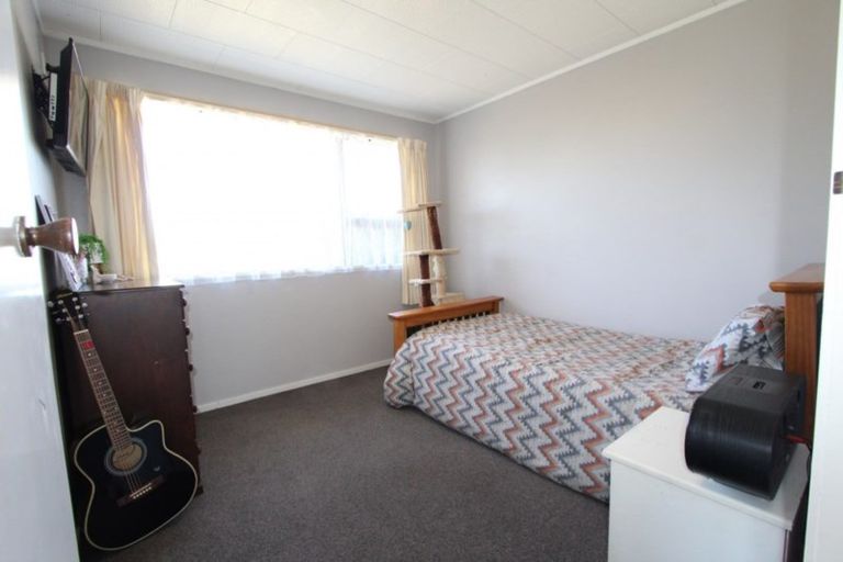 Photo of property in 1 Waitara Place, Tokoroa, 3420