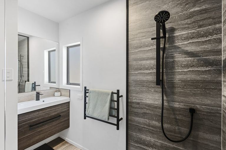 Photo of property in 40c Fitzroy Road, Fitzroy, New Plymouth, 4312