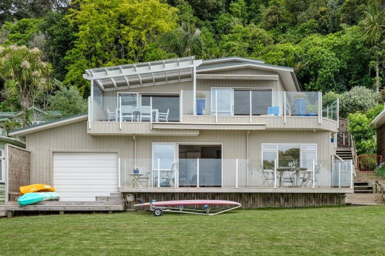 Photo of property in 47 Pohutukawa Avenue, Shelly Park, Auckland, 2014