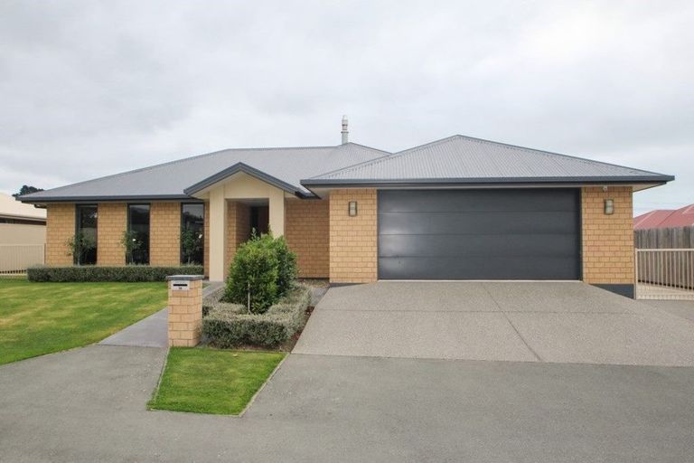 Photo of property in 14 Mcmullan Place, Oamaru North, Oamaru, 9400
