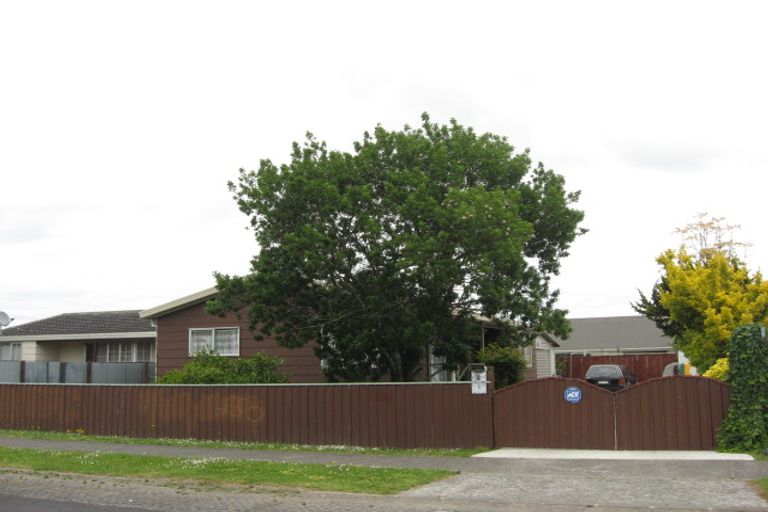 Photo of property in 2/9 Princess Street, Takanini, 2112