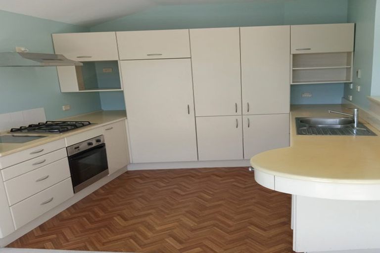 Photo of property in 50 The Crescent, Roseneath, Wellington, 6011