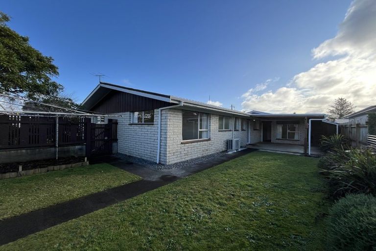 Photo of property in 1 Evelyn Place, Welbourn, New Plymouth, 4310