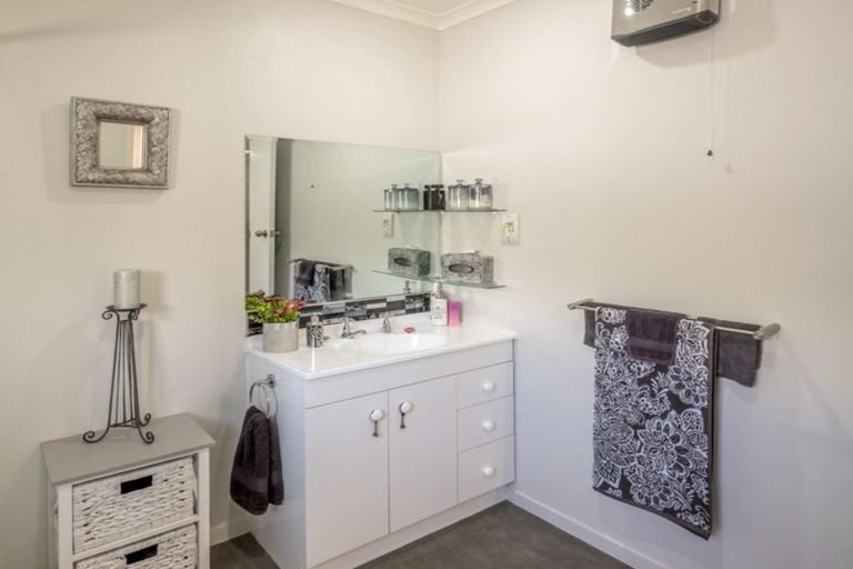 Photo of property in 30 Kent Street, Levin, 5510