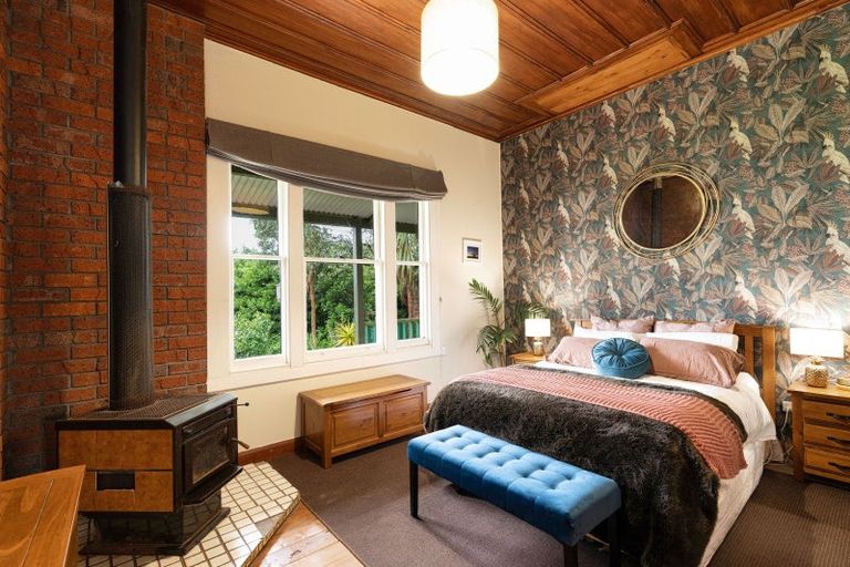 Photo of property in 70 Tokomaru Road East, Tokomaru, Palmerston North, 4474