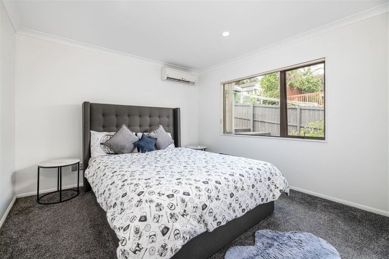 Photo of property in 76 San Valentino Drive, Henderson, Auckland, 0612