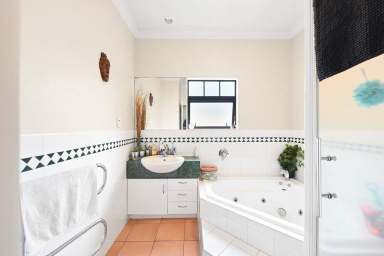 Photo of property in 35 Clarkin Road, Fairfield, Hamilton, 3214