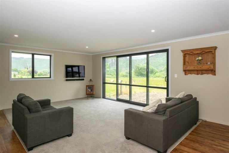 Photo of property in 402 Northbank Road, Kaituna, Blenheim, 7275