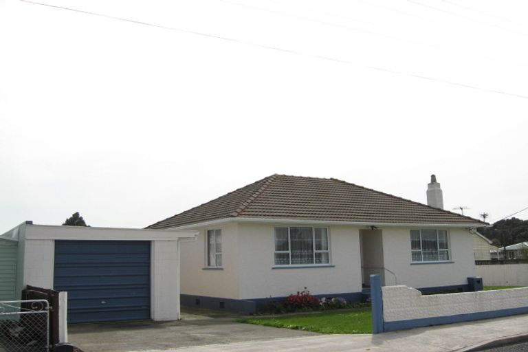 Photo of property in 32 Whitaker Street, Waitara, 4320