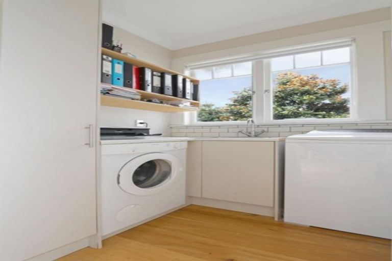 Photo of property in 21 Naylor Street, Hamilton East, Hamilton, 3216