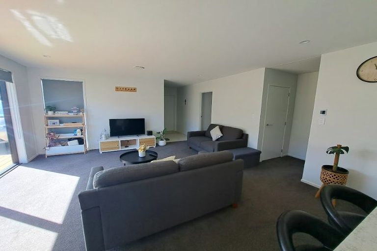 Photo of property in 10 Rehua Place, Waiwhakaiho, New Plymouth, 4312