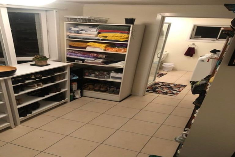 Photo of property in 15 Karamu Street, Te Atatu Peninsula, Auckland, 0610