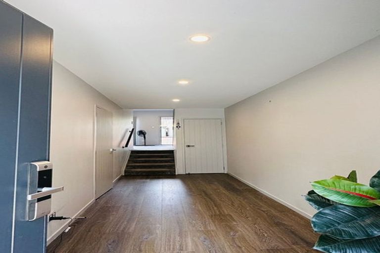 Photo of property in 2/1a Halsey Road, Manurewa, Auckland, 2102