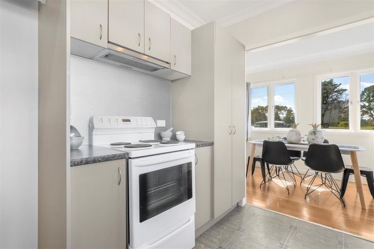 Photo of property in 1/60 Racecourse Road, Waiuku, 2123