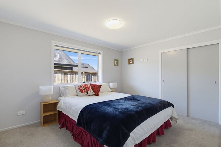 Photo of property in 15 Hamon Place, Pukehangi, Rotorua, 3015