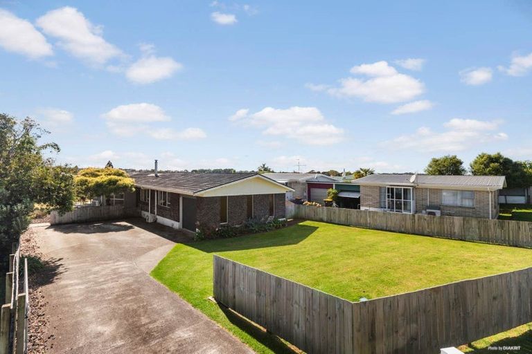 Photo of property in 4 Azalea Place, Waiuku, 2123