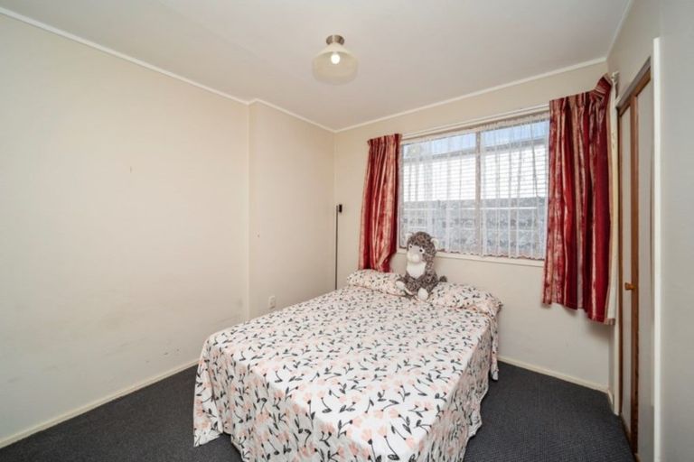 Photo of property in 5 Union Street, Merrilands, New Plymouth, 4312