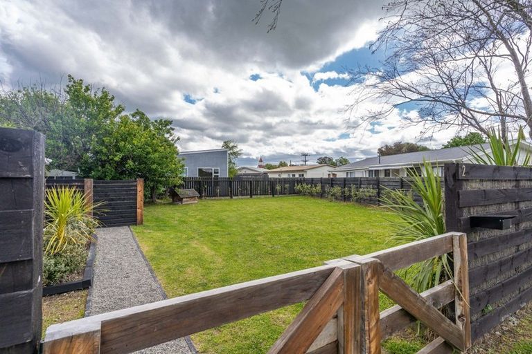 Photo of property in 2 Daniel Street, Martinborough, 5711