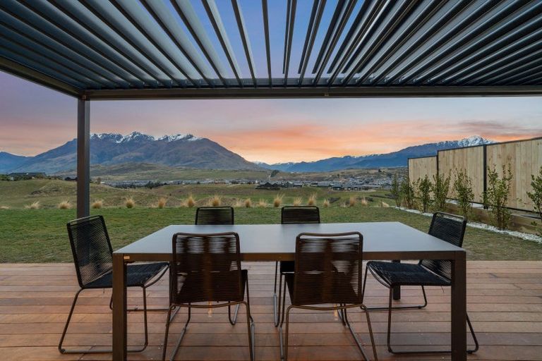 Photo of property in 101 Spur Ridge Rise, Jacks Point, 9371