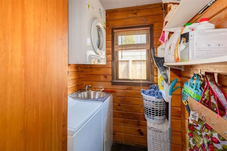 Photo of property in 6 Tracy Place, Redwood, Christchurch, 8051