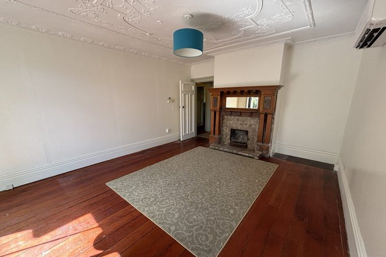 Photo of property in 21 Grass Street, Roseneath, Wellington, 6011