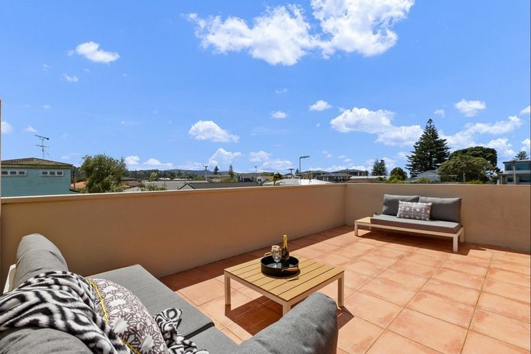 Photo of property in 33f Florence Avenue, Orewa, 0931