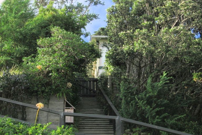 Photo of property in 40 Totara Road, Miramar, Wellington, 6022