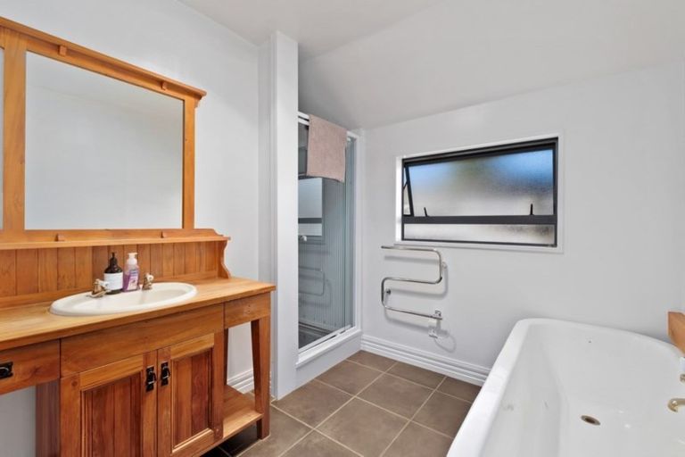 Photo of property in 47 Lagoon Avenue, Albert Town, Wanaka, 9305