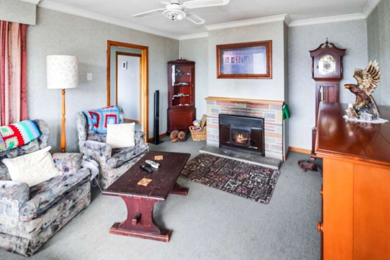 Photo of property in 34 Milne Street, Hunterville, 4730