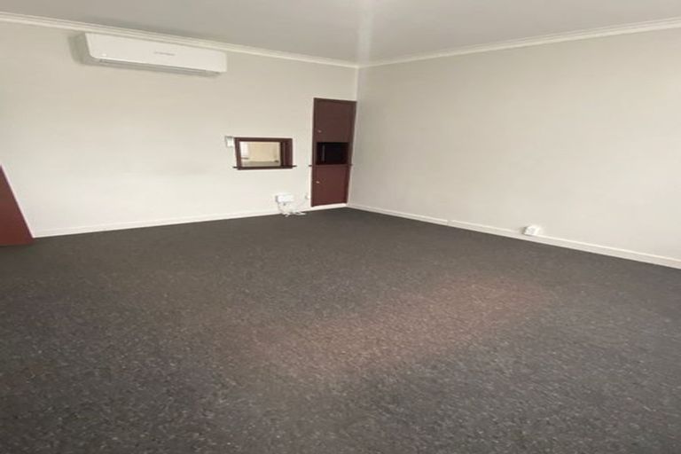 Photo of property in 229 Featherston Street, Palmerston North, 4410