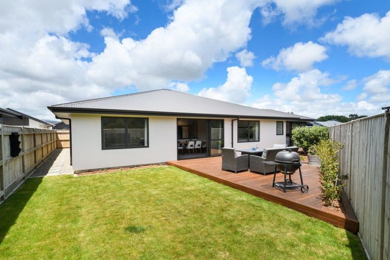Photo of property in 51 Freedom Drive, Kelvin Grove, Palmerston North, 4414