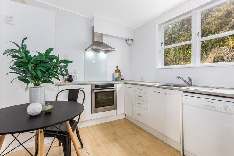 Photo of property in 12 Owhiti Street, Titahi Bay, Porirua, 5022