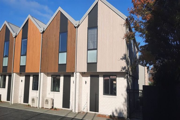 Photo of property in 2/35 Webb Street, St Albans, Christchurch, 8014