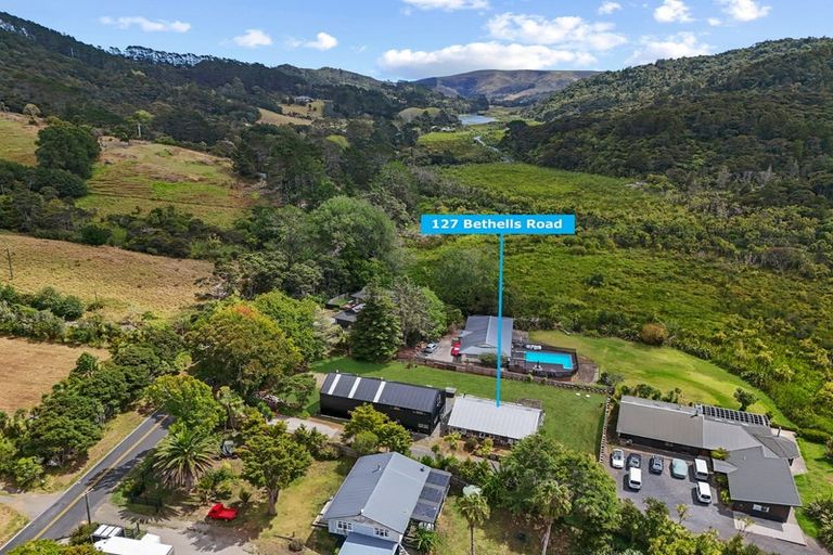 Photo of property in 127 Bethells Road, Waitakere, 0781