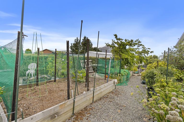 Photo of property in 98 Ohau Drive, Lake Ohau, Twizel, 9412