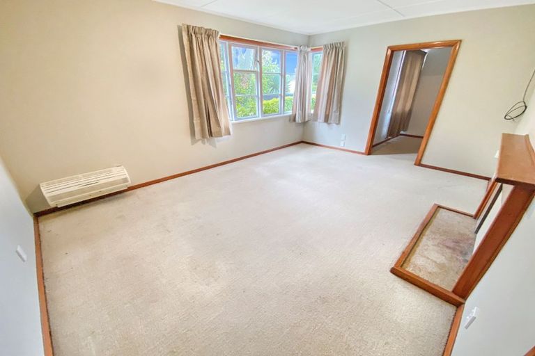 Photo of property in 33 Blighs Road, Bryndwr, Christchurch, 8053